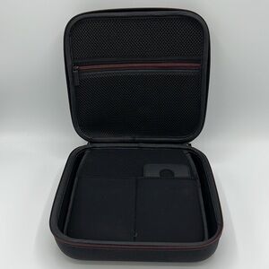 DROID ZIPPERED BLACK CARRYING CASE WITH SEVERAL SLOTS